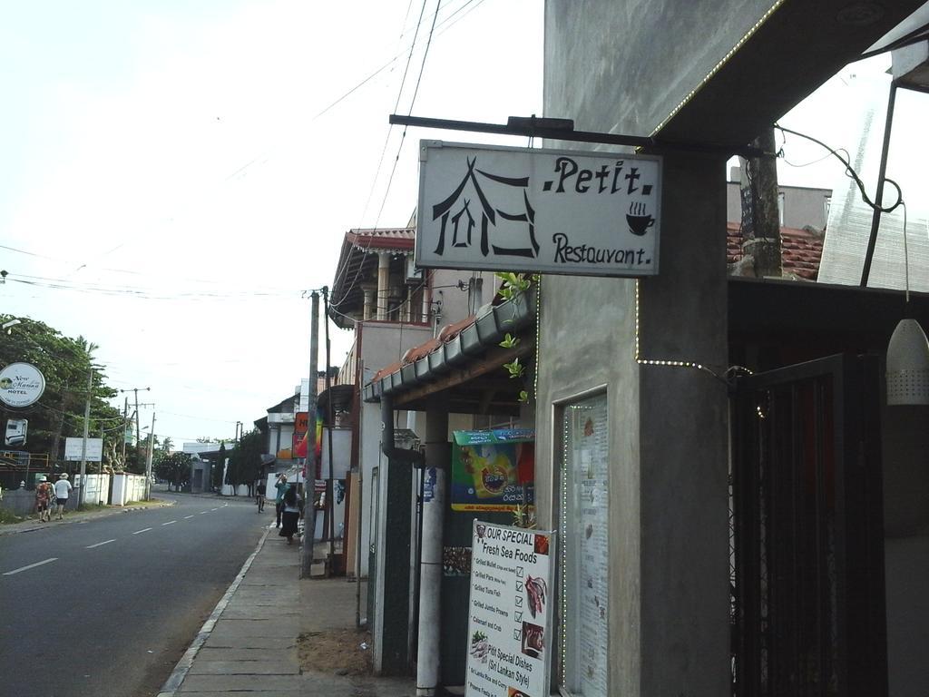 Petit Guest House Negombo Eksteriør billede